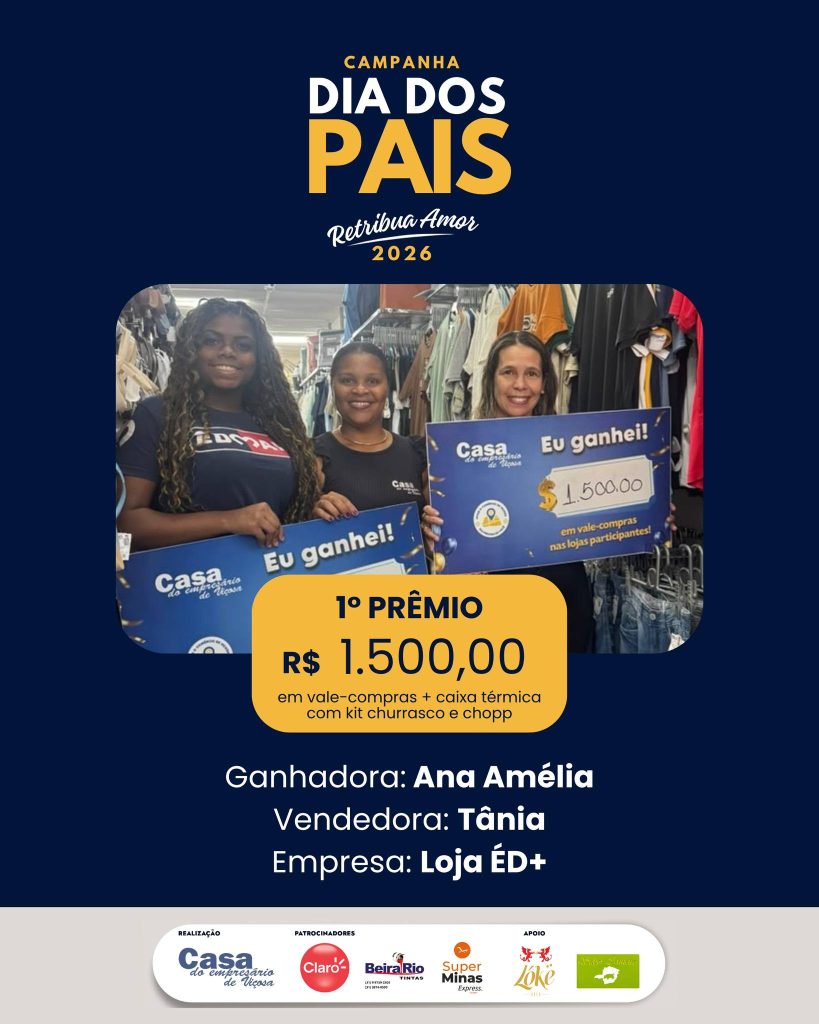 Ana Amélia, ganhadora do 1º prêmio da Campanha do Dia dos Pais, com a vendedora Tânia, da Loja ÉD+