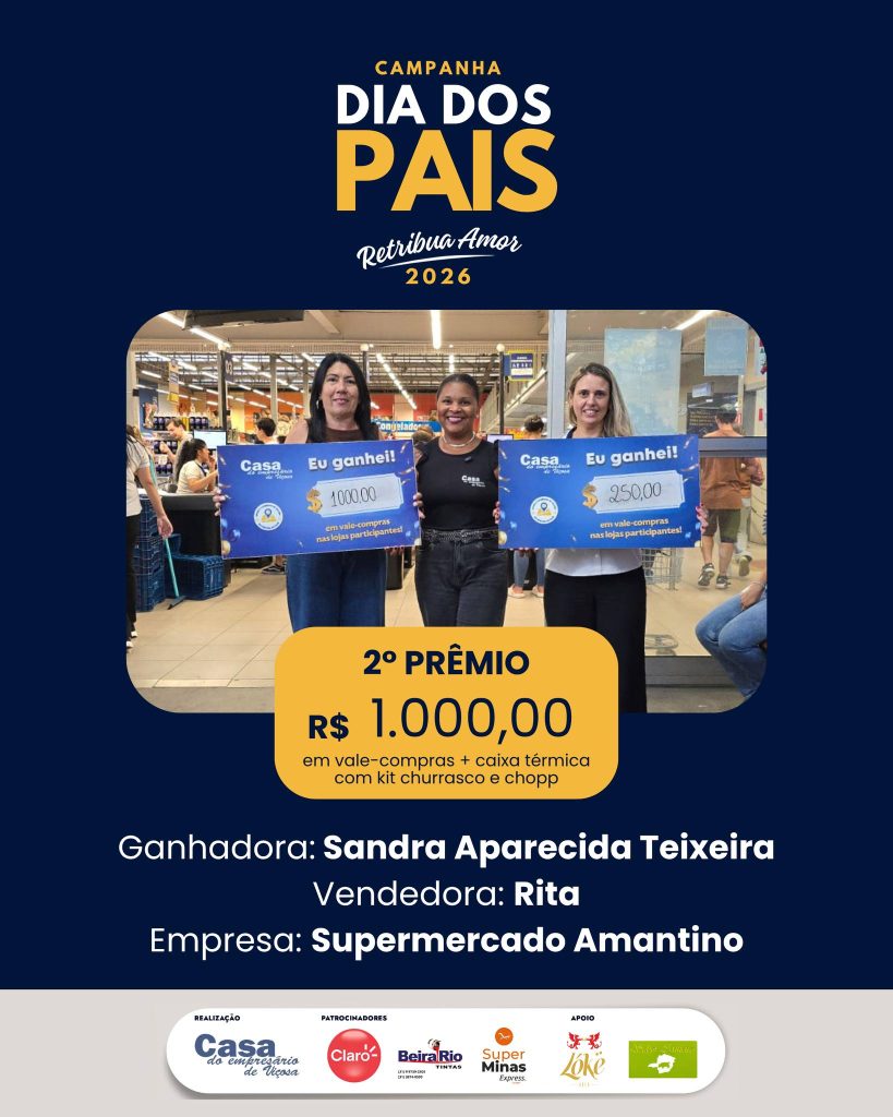 Sandra Aparecida Teixeira, ganhadora do 2º prêmio da Campanha do Dia dos Pais, com a vendedora Rita, do Supermercado Amantino