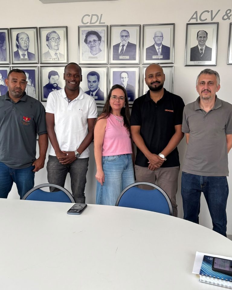 Reunião entre Casa do Empresário, Abrasel e Secretaria de Serviços Integrados sobre a coleta de lixo em Viçosa